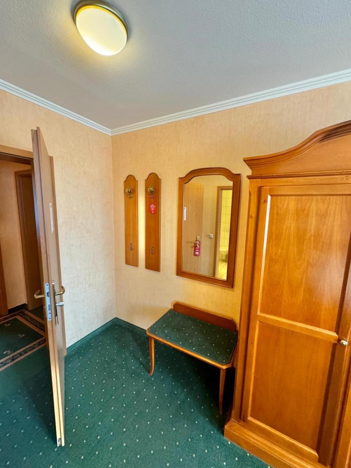 Pension Alter Kutschenbauer Вернигероде Экстерьер фото